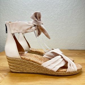 UGG Natural Criss Cross Tie Ankle Canvas Traci Espadrille Cream Wedge Sandals 9